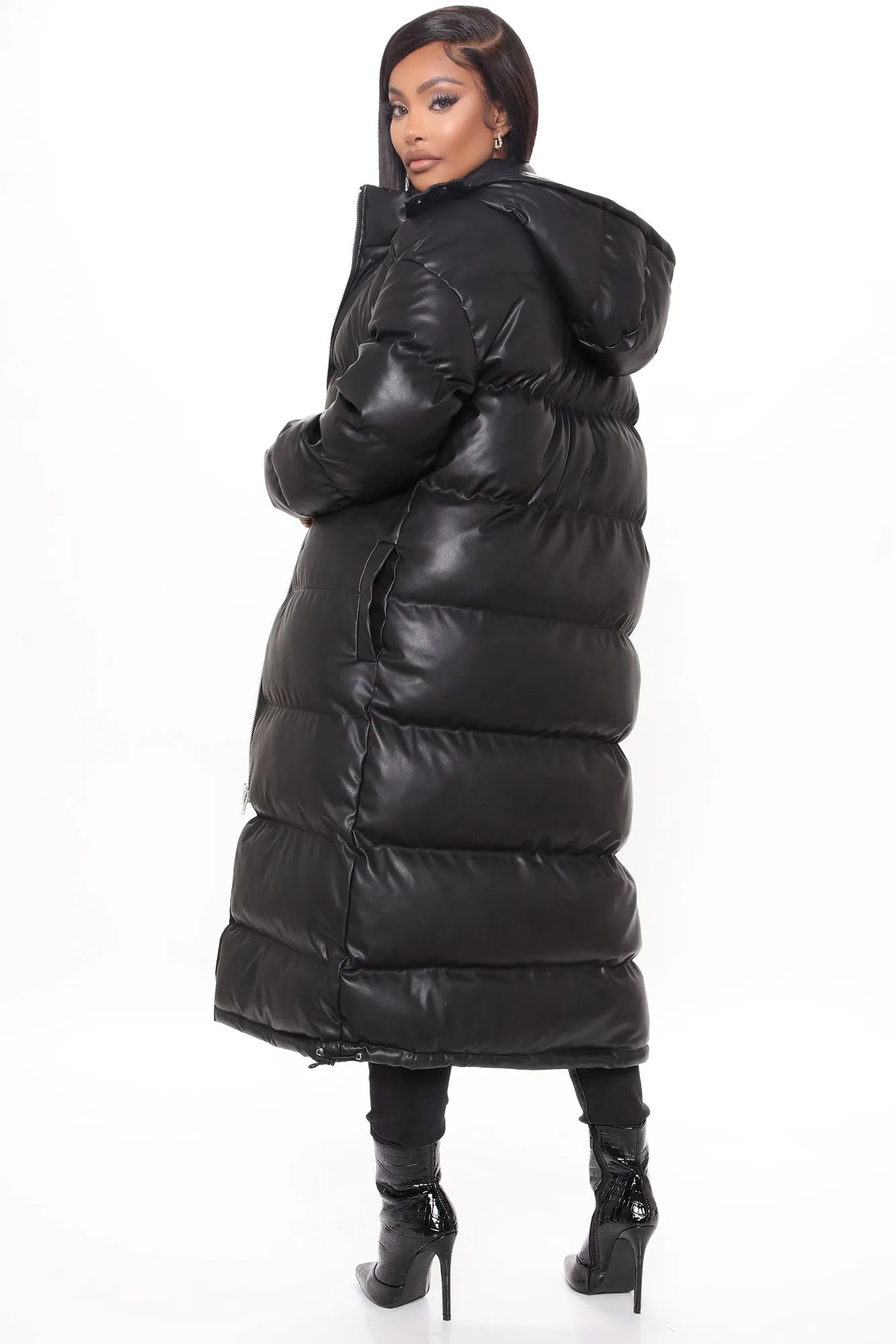 Above Status Puffer Coat - Black