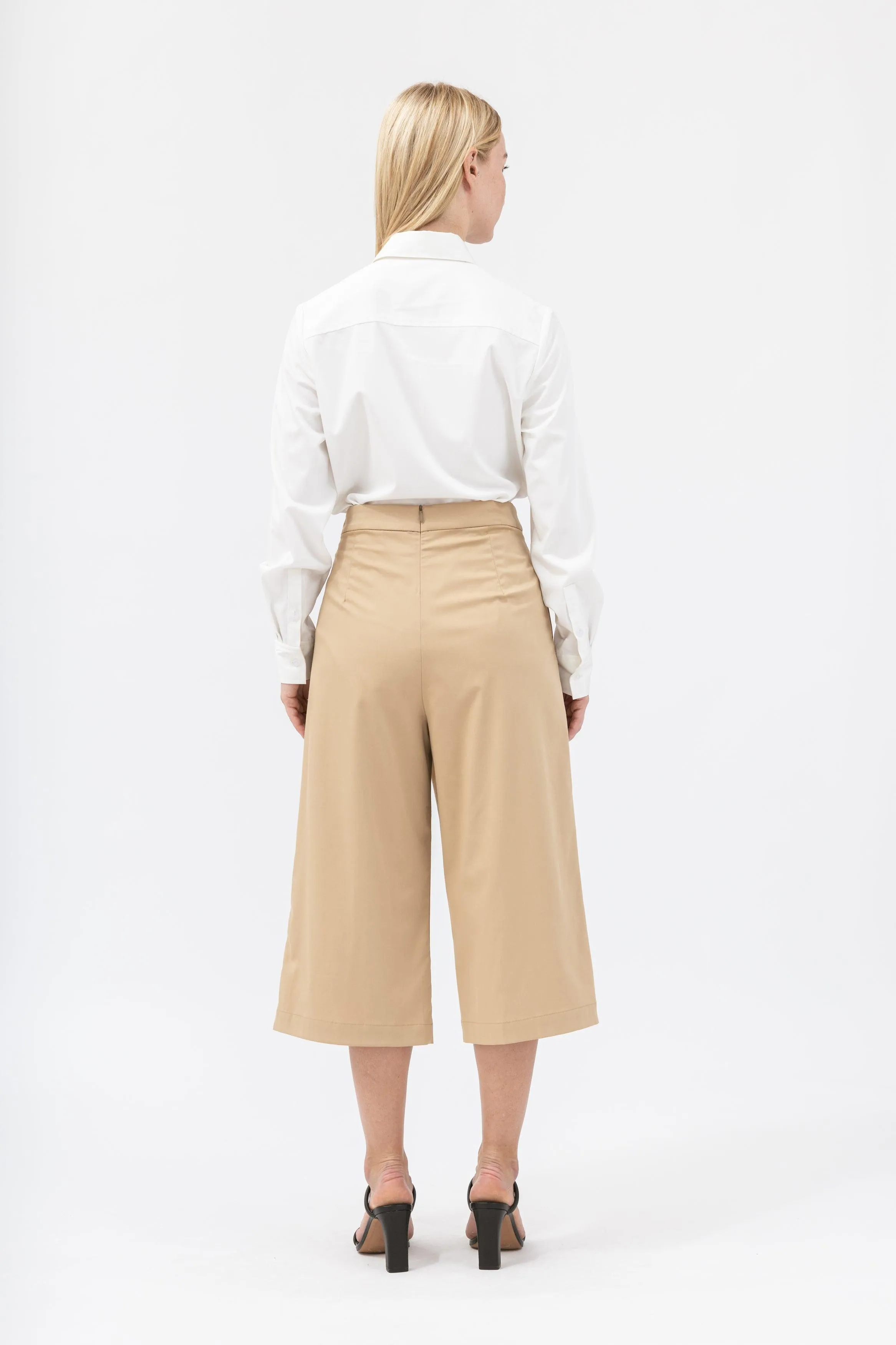 Bamboo Pleated Wide Cropped Pants