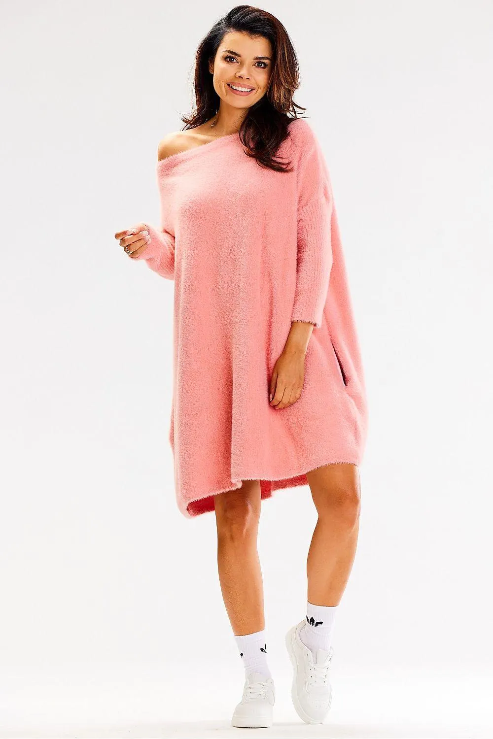 Chic Comfort: Luxurious Oversized Knit Sweater with Elegant Long Sleeves