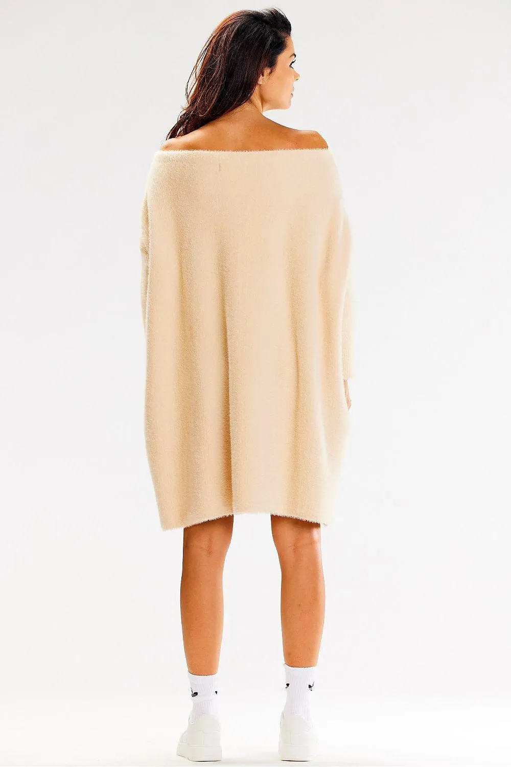 Chic Comfort: Luxurious Oversized Knit Sweater with Elegant Long Sleeves