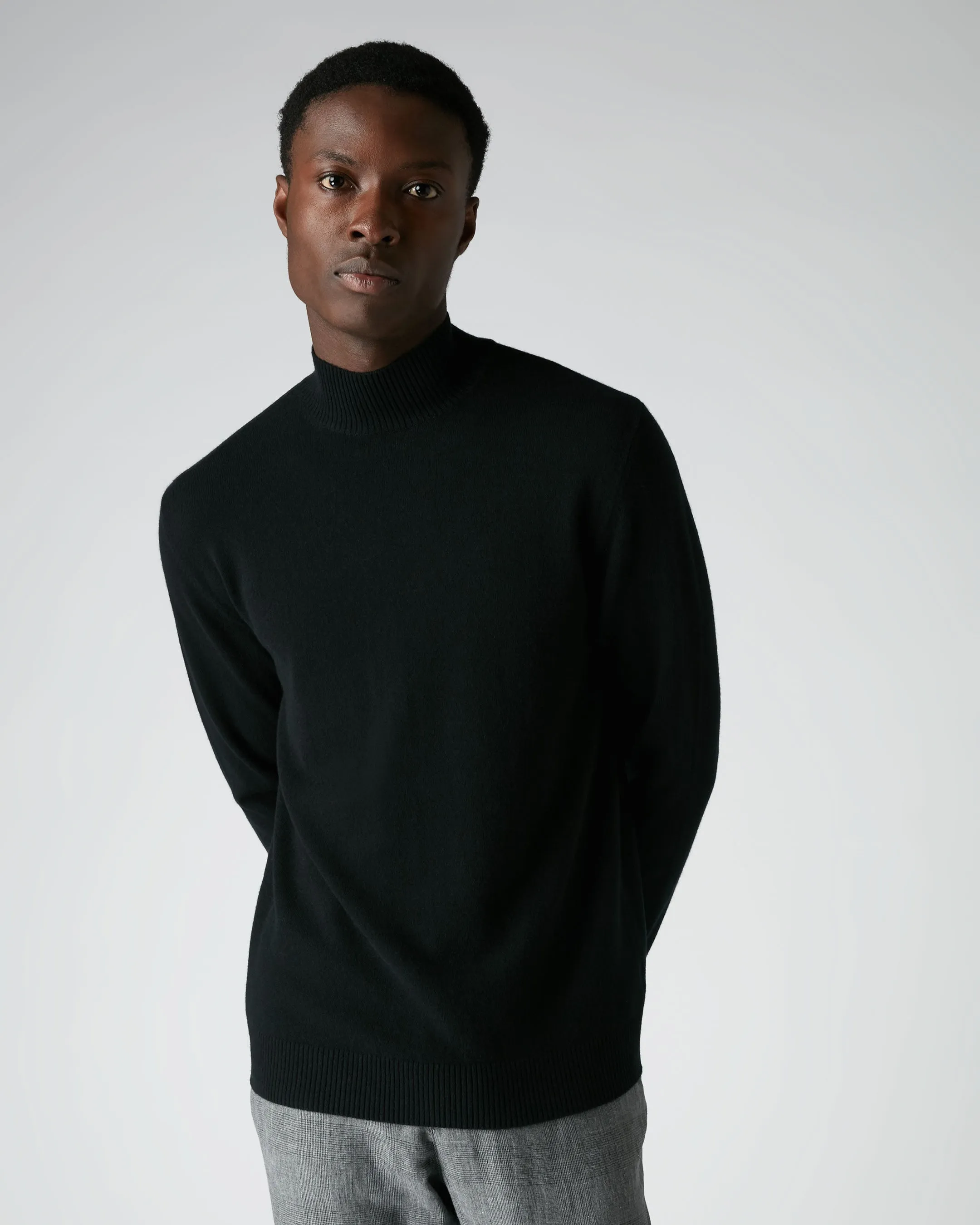 Men's Mayfair Turtle Neck Cashmere Sweater Black