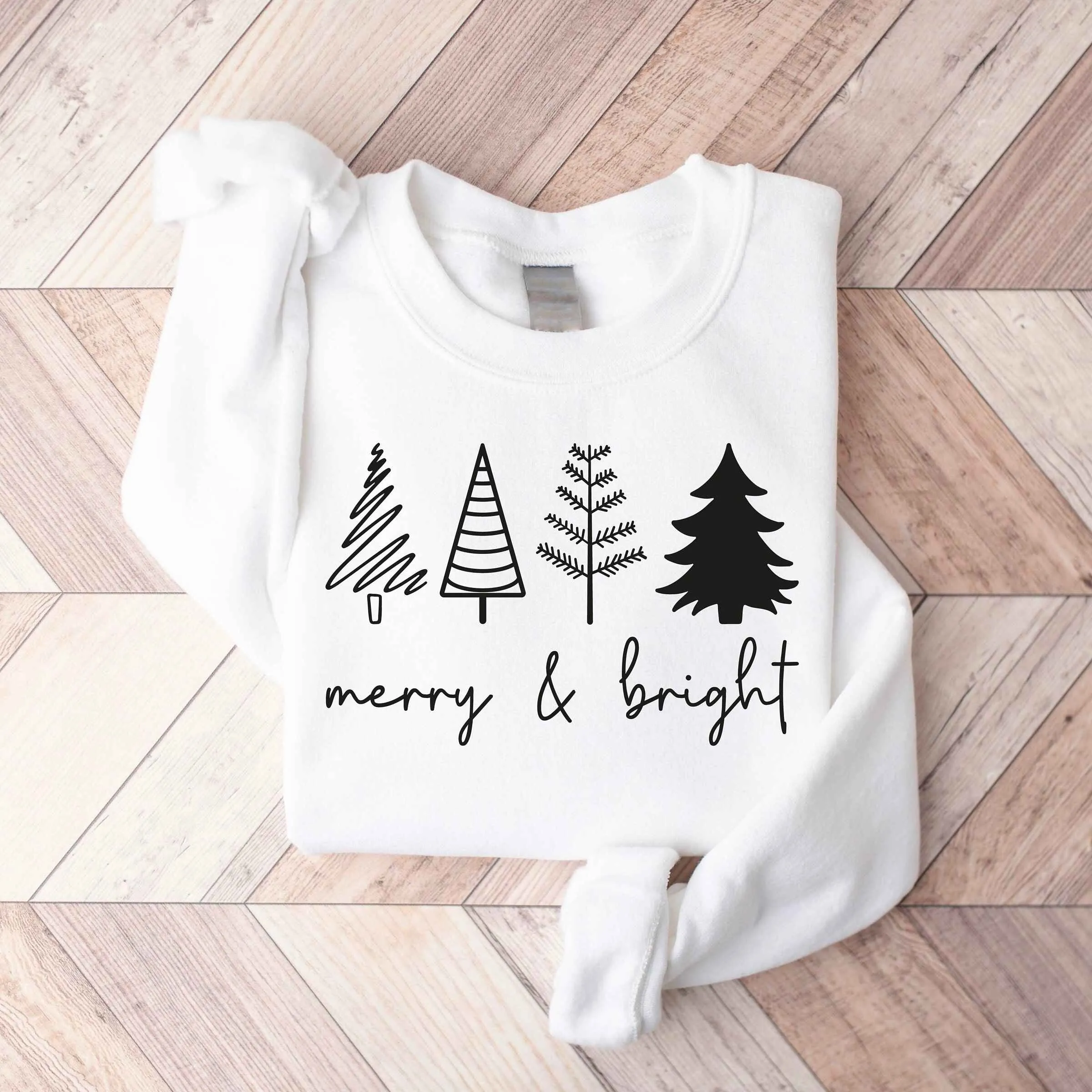 "Merry & Bright" Christmas Tree Sweatshirt – Festive Holiday Wear